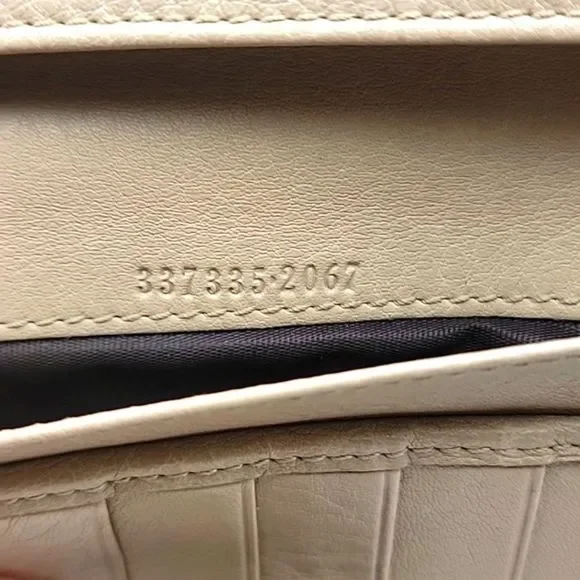GUCCI LONG BEIGE WALLET